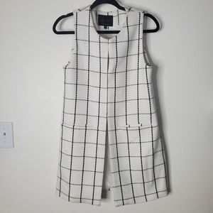 Sanctuary long vest white with black lines
